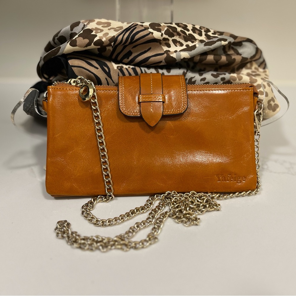 Yafeige leather and chain mini bag